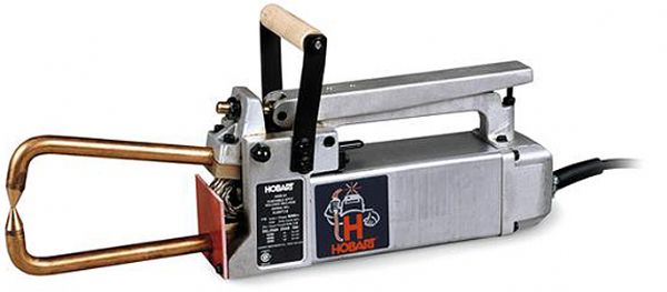 Portable clearance spot welder