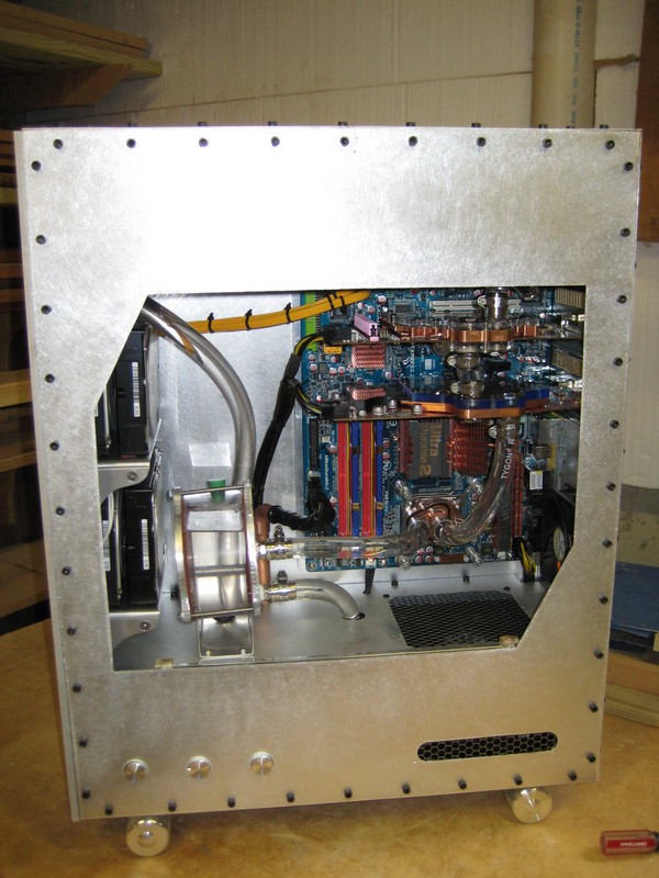aluminum computer case